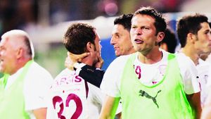 VIDEO Apostol îl IRITĂ‚ pe Răzvan!** Cum l-a scos din minți în meciul cu Petrolul