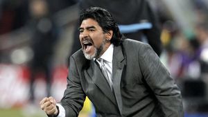 Maradona: "Am o propunere fermă din Anglia, luna viitoare mă duc la negocieri!"** Vezi ce echipă îl vrea!