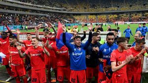 Război Moldova - Ardeal pentru transferul fotbalistului lăsat liber de Gigi Becali. Internaționalul român e la mare căutare în Superliga, dar una dintre oferte e prea mică! | EXCLUSIV