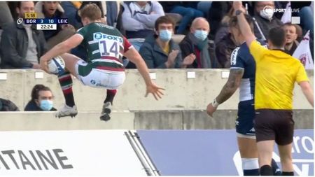 Harry Potter a „dispărut” într-un șant în timpul meciului! Episodul cu rugbistul englez a devenit viral: „Şi-a pus pelerina de invizibilitate” | VIDEO