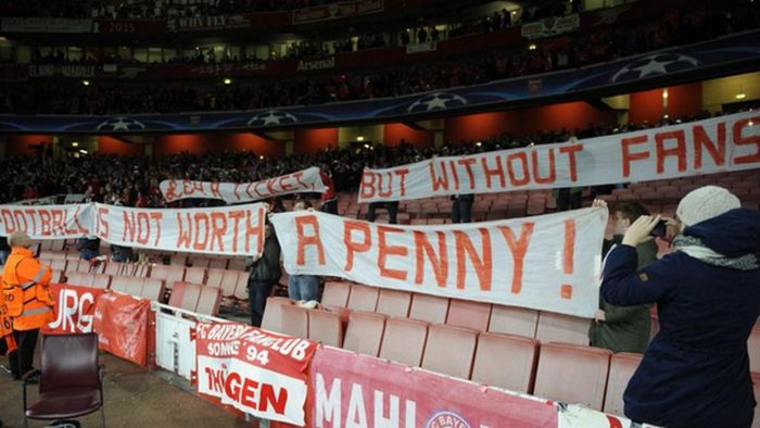 FOTO | Fanii lui Bayern au boicotat începutul meciului cu Arsenal, din cauza prețurilor mari puse la bilete de englezi. Ce reacție au avut fanii "tunarilor"