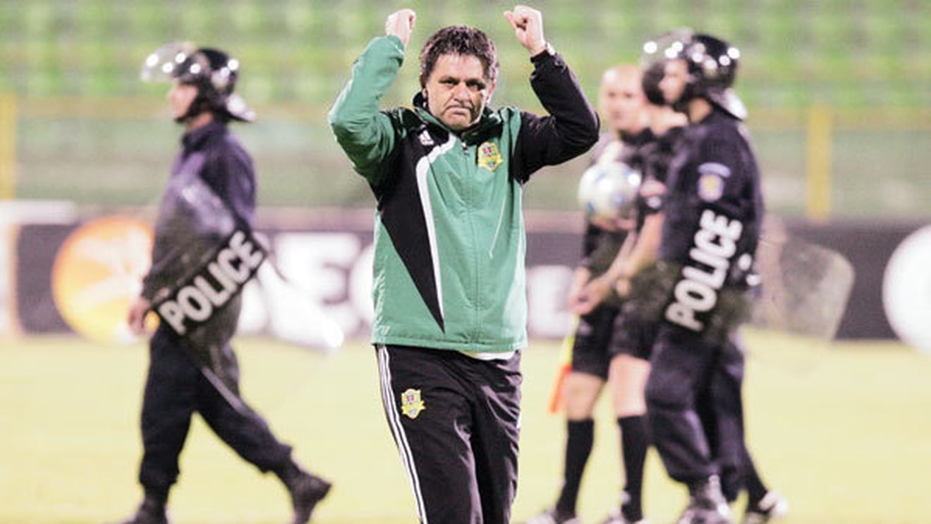 Lăcătuș: "Am luat 4 puncte din 6 cu CFR! Moral, stăm bine!"