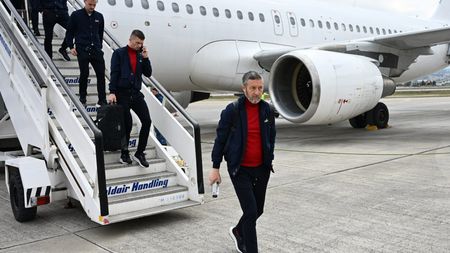 Lux și opulență pentru fotbaliștii FCSB în zborul spre Scoția: „Lounge cu 64 de fotolii. Nu se poate să te coste atât”