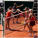 Momente de stupoare la finalul meciului câștigat de Gabriela Ruse și Marta Kostyuk la Roland Garros! Ce a făcut românca după ce ucraineanca a refuzat să dea mâna cu adversarele din Rusia | FOTO