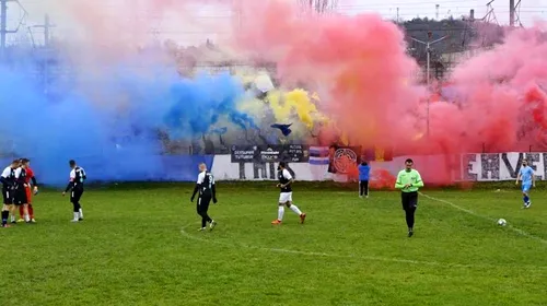 Atmosferă incendiară la un amical între o echipă de liga a 6-a și una de liga a 5-a! O parte a galeriei FCSB a fost special la partidă. FOTO&VIDEO