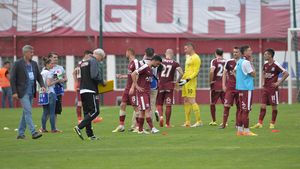 Rapid mai pierde doi jucători. Unul nu a primit oferta, altul poate fi împrumutat la Zimbru Chișinău: "Mă gândesc la ce e mai bine pentru copilul meu"