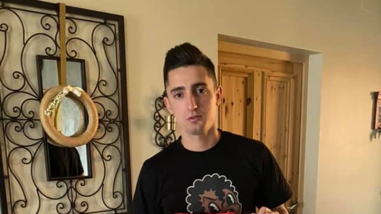 Tricoul lui Steliano Filip, scos la licitație! Pentru ce cauză nobilă luptă fotbalistul lui Dinamo