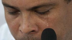 Ronaldo, plângând:** "Anunțul retragerii e ca o primă moarte a mea"
