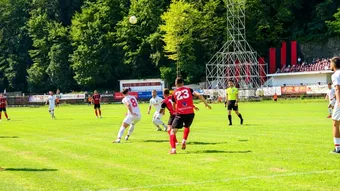 ACSM Reșița, fără milă în partida cu AFC Câmpulung Muscel! Trupa lui Flavius Stoican a dat de pământ cu adversarii și a reușit scorul începutului de sezon: ”Jucătorii au intrat cu determinare, atitudine”