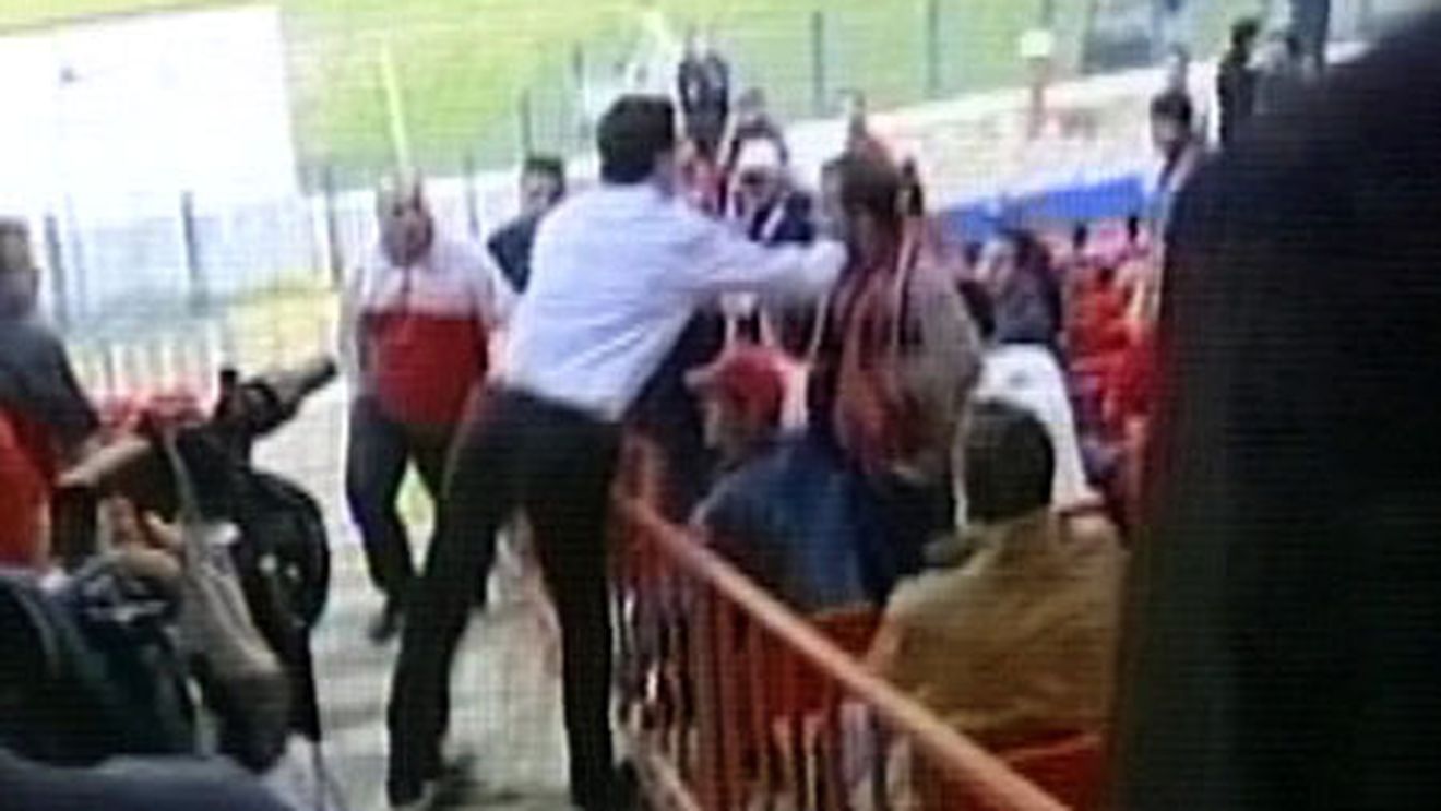 MM, luat la țintă!** "Ne dau lecții de bună purtare moraliști care au bătut spectatori!"