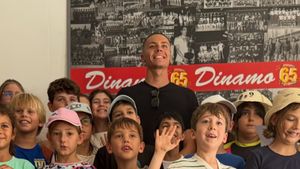 Gestul minunat al lui David Popovici pentru copii. Ce a făcut campionul alături de clubul CS Dinamo