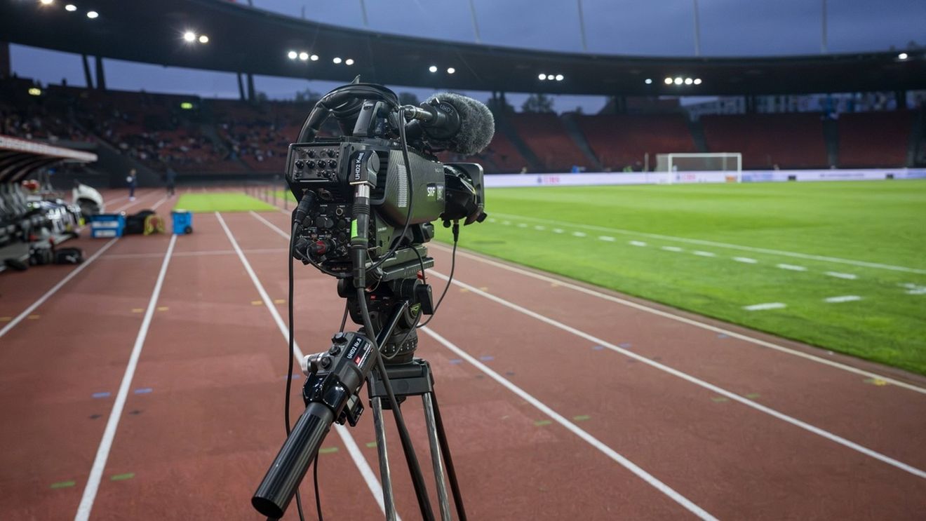 Meciurile din Superliga României pot fi transmise de Kanal D: turcii vând postul TV cu 95.000.000 de euro!