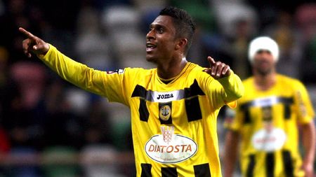 Gigi Becali confirmă ProSport:** "I-am luat pe Wires și Tatu și vrem și doi jucători de la AEK" Și 2 fotbaliști de la Poli sunt pe lista Stelei