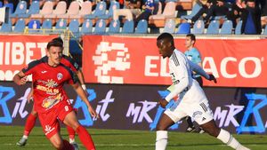 Gol fenomenal, în stilul lui Gică Hagi, de la centrul terenului, în FC Botoșani - Gloria Buzău! Fanilor nu le-a venit să creadă ce au văzut. VIDEO