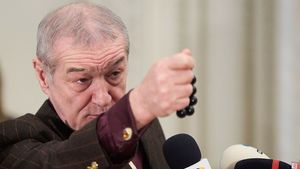 Nemaivăzut! A retrogradat la masa verde și imediat semnează cu FCSB, iar trădarea e imensă!