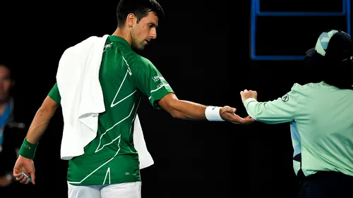 Prima reacţie a lui Novak Djokovic după descalificarea de la US Open 2020. Mesaj pentru arbitra pe care a lovit-o