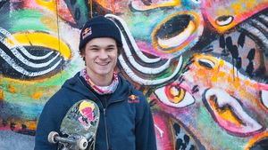 REPORTAJ | Fericirea alunecă pe placă. Mihnea Groseanu e puștiul care vrea să ajungă cu skate-ul la Jocurile Olimpice 