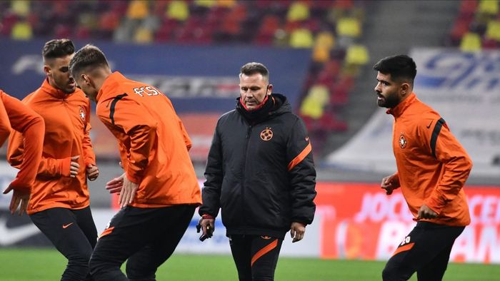 Metodele lui Thomas Neubert de la FCSB, puse sub semnul întrebării. „Oprești echipa, iei sânge, iei urină și se vede clar. Nu e greu!”