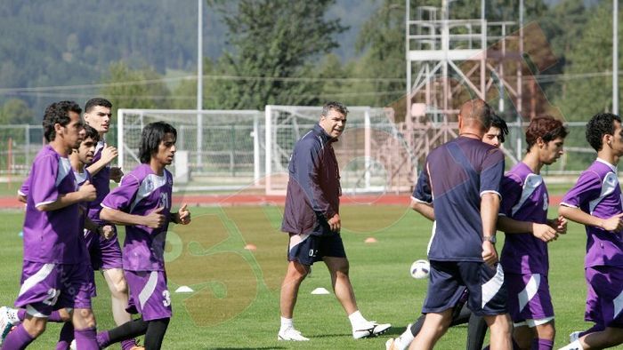 Olăroiu și Rădoi se bat pentru postul de antrenor la Steaua :)** Ce zice Oli de elevul său