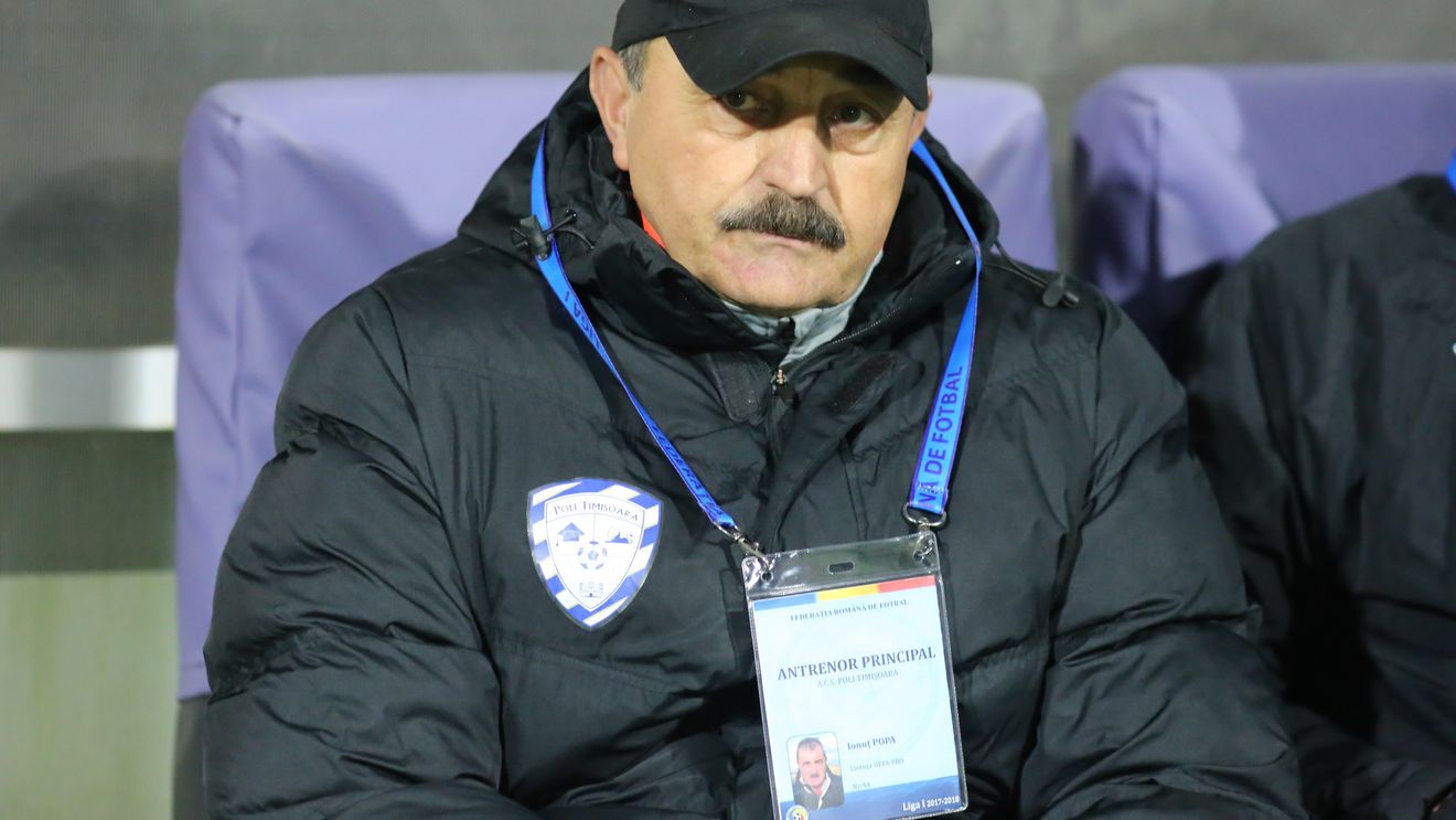 FOTO | Mesajul special afișat de suporterii timișoreni la meciul cu Voluntari: "Respect pe viață, nea Popa!"