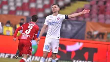 Surprize în echipa de start a FCSB-ului pentru derby-ul cu Dinamo! Vedetele Coman, Tănase, Moruțan și Olaru, rezerve