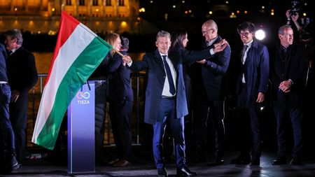 Liderul UDMR care a încercat blocarea noilor stadioane pentru Dinamo, FC Argeș și Farul, chemat de urgență la Budapesta de Peter Magyar!