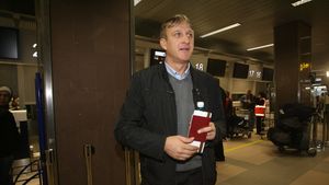 Săndoi: **"Încercăm să formăm o nouă echipă de tineret!" Himcinschi, convocat la lot