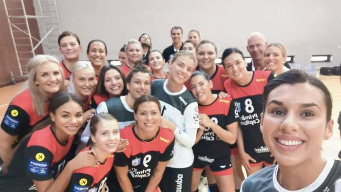 CSM București va susține 9 jocuri de pregătire până la debutul oficial cu Vâlcea din Supercupa României. Programul complet. Patru jucătoare nu fac deplasarea în Germania, fiind în recuperare