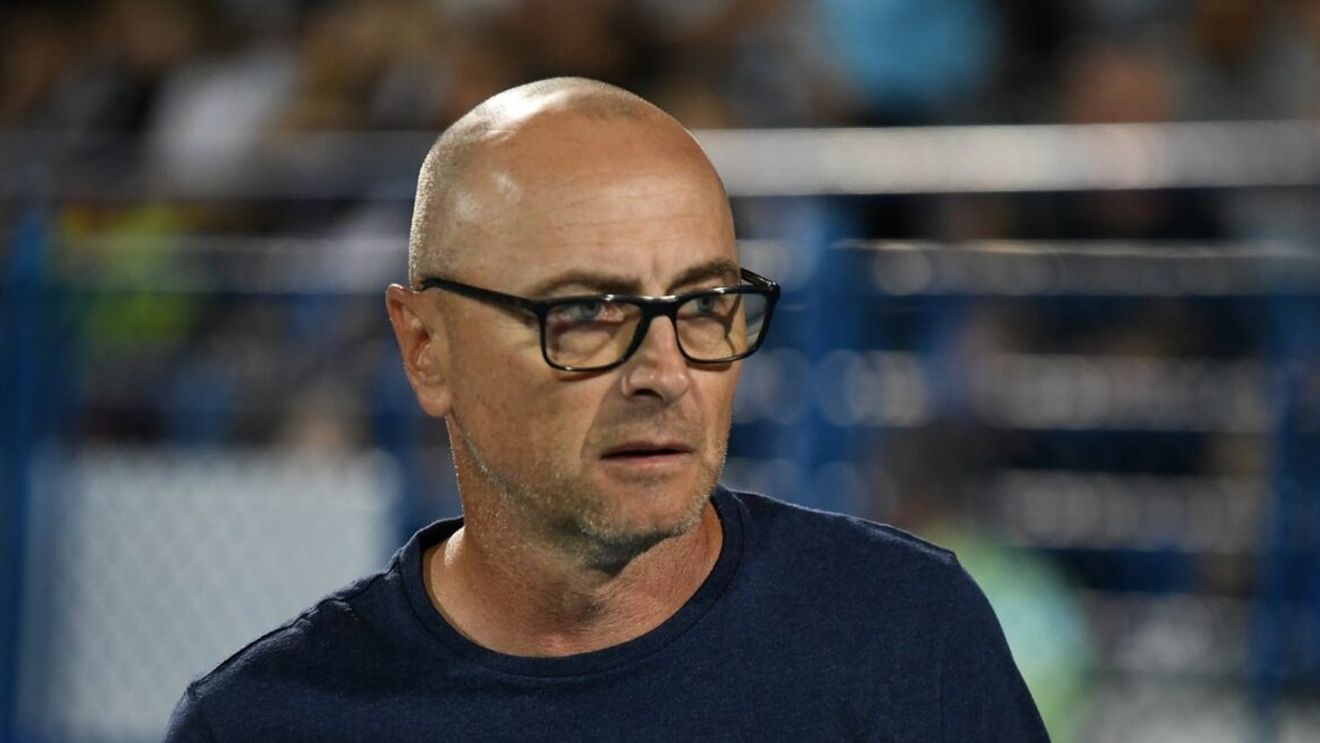 Șoc la o echipă din Superliga! Doi golgheteri din sezonul trecut, puși pe lista de transferuri!