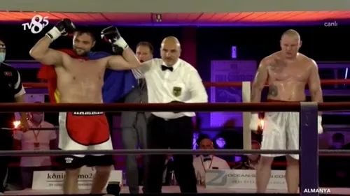 Cristian Ciocan, alias Christian Hammer, victorie prin KO tehnnic la Koln! Pugilistul născut la Pechea, a 26-a victorie la profesioniști