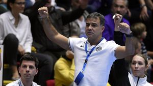 Startul sezonului în handbalul european se dă cel mai probabil în Rusia! România are șanse tot mai mici să pornească motoarele în 15 august. Primele jocuri anunțate de ruși