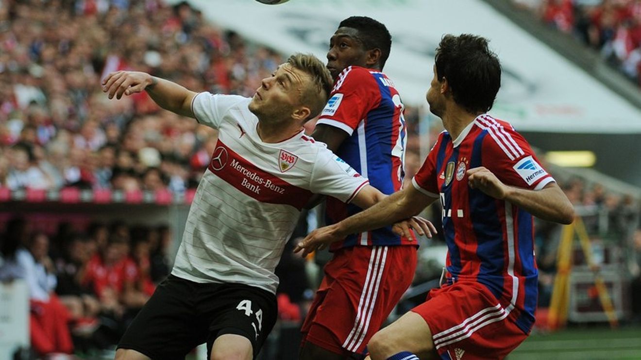 Criză de nervi a antrenorului lui Maxim: românul a fost făcut "maimuță" de Huub Stevens. Ce le-a zis jucătorilor la antrenament
