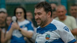 De ce n-a fost făcut Ionuț Luțu cetățean de onoare al orașului Slatina. Reacția primarului după ce mâna dreaptă a lui Gigi Becali a fost „sărită” din schemă spre deosebire de Claudiu Niculescu, Ionel Dănciulescu și Gică Craioveanu. EXCLUSIV