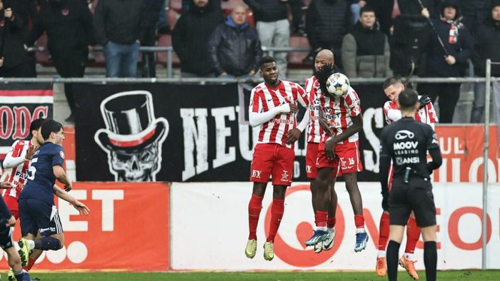 UTA petrece Sărbătorile Pascale pe primul loc în play-out