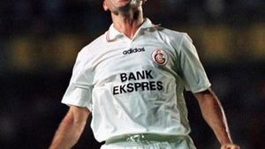 El e "urmașul MARELUI Hagi"!** Spaniolii au găsit noua senzație a fotbalului european