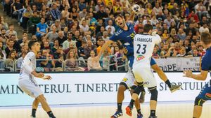 Javier Humet a oferit detalii surprinzătoare din sânul naționalei: „În primul rând, cer puțin respect ca om”. Un oficial al federației l-a jignit în public + „Nici cazare, nici mâncare, totul era foarte rău. Cheltuiam și bani de la mine la lot” | EXCLUSIV