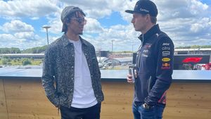 O femeie obsedată sexual l-a „bombardat” cu mesaje și fotografii explicite pe celebrul fotbalist milionar! Și-a angajat de urgență o firmă de pază: „L-a terorizat”