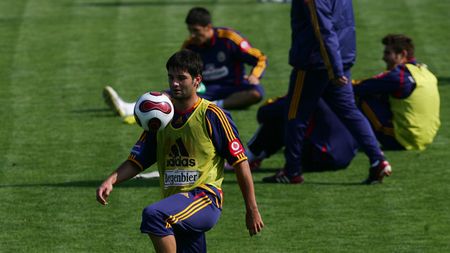 "Tricolorii" se mentin pe 13