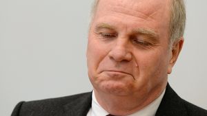 Uli Hoeness va fi eliberat la 29 februarie. Fostul președinte al lui Bayern a fost condamnat pentru evaziune fiscală