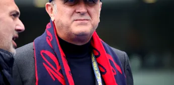 Dan Şucu mută naționala României la Genoa! Încă un titular din linia de mijloc a lui Mircea Lucescu e la un pas de transferul la echipa patronului român