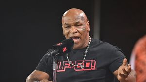 „Toată familia mea îl iubește pe albul ăsta nenorocit!”. Mike Tyson a rămas blocat când a văzut reacția copiilor lui când i-a anunțat că se bate cu Jake Paul pentru 72.000.000 de euro