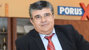 Scandal la unul dintre sponsorii LPF! Decesul patronului a declanșat un "război civil". Cei trei fii dezmoșteniți l-au agresat pe noul șef al firmei: i-au fracturat un deget și au acoperit camerele video cu pungi