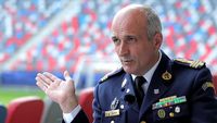 Dezvăluiri incendiare din procesul în care Florin Talpan i-a cerut 80.000 de euro lui Gigi Becali. Iubita juristului a fost evacuată din sală de judecătoare, el a fost amendat pentru că a țipat la un jandarm