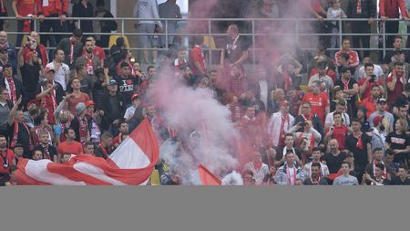 Momente dramatice trăite de jucătorii lui Dinamo! "Ne-ar fi linșat". Suporterii au vrut să-i bată 