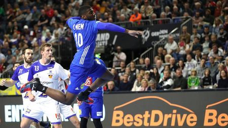 Franța a mai făcut un pas pentru calificarea în semifinalele Campionatului Mondial, în fața unei echipe rănite a Islandei. Norvegia, pusă serios la muncă înaintea marelui derby cu Suedia. Situația în Main Round