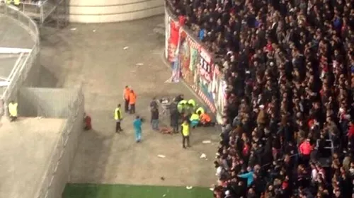 Moment teribil petrecut imediat după golul doi al lui Ajax! Un fan a căzut de la 10 metri înălțime