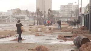 Furtuna care a anulat amicalul echipei CFR Cluj a făcut prăpăd în Spania. Doi oameni au murit, iar 190 de zboruri au fost anulate |VIDEO
