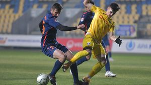 Petrolul reacționează după comunicatul poliției despre incidentul în care unul dintre jucătorii ei a fost agresat în fața unei case de pariuri. Clubul ploieștean a pornit o anchetă internă în regim de urgență și a și tras concluziile