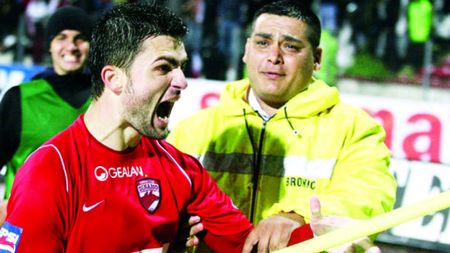 Se împlinesc 12 ani de la un meci istoric. Florin Bratu se amuză pe seama partidei cu Steaua:  "Am avut noroc! Dacă dădeam gol la cealaltă poartă, se descărca mitraliera până ajungeam în dreptul galeriei rivalilor"