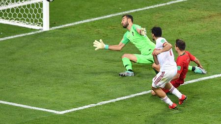 Ce simte omul care a avut fericirea unei națiuni în gheată: "Nu vreau să mă justific, mi-e rușine!". Iranianul care a fost la un pas să lase campioana europeană acasă